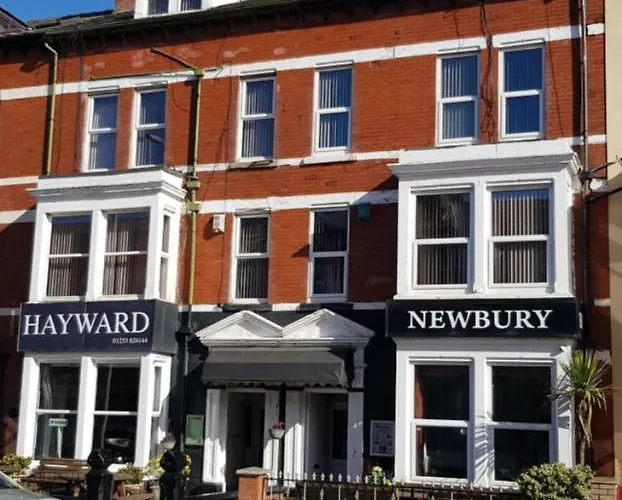 HaywardAirport Hotel